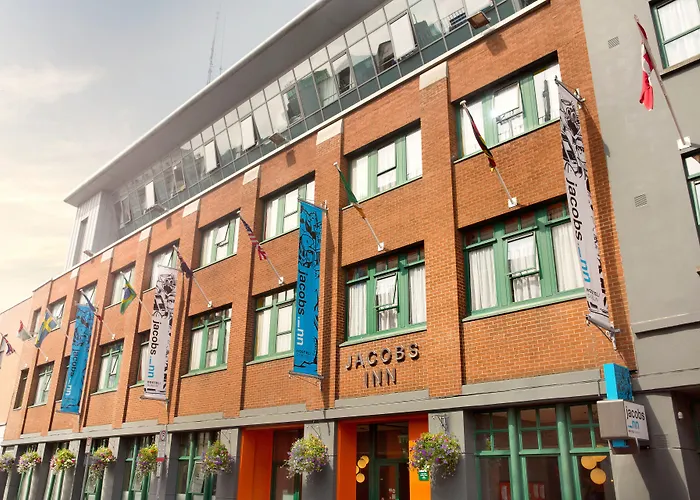 Latroupe Jacobs InnHostal